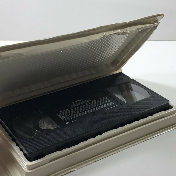 Walt Disney Masterpiece Pinocchio VHS Movie Tape - Picture 4 of 6